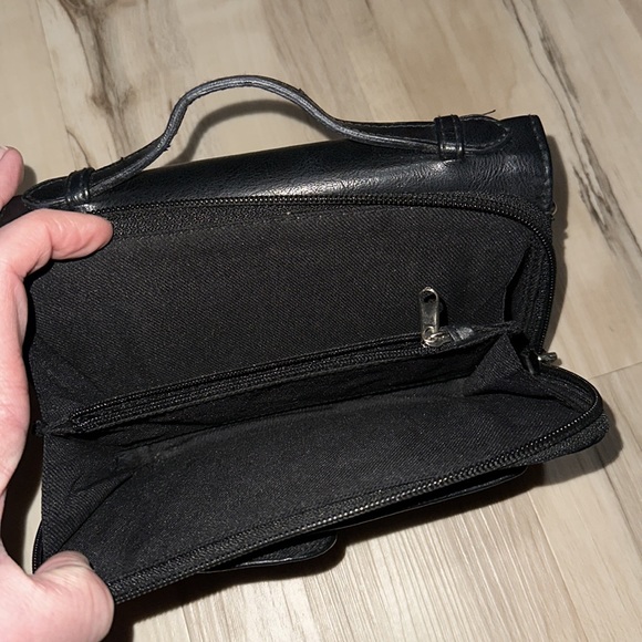 Black purse/wallet - Picture 4 of 12